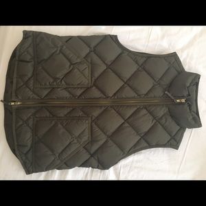 Women’s down vest